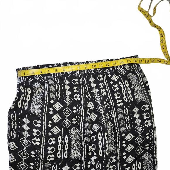 North Style Women's Black and White Patterned Rayon Pants Size L - Picture 6 of 6